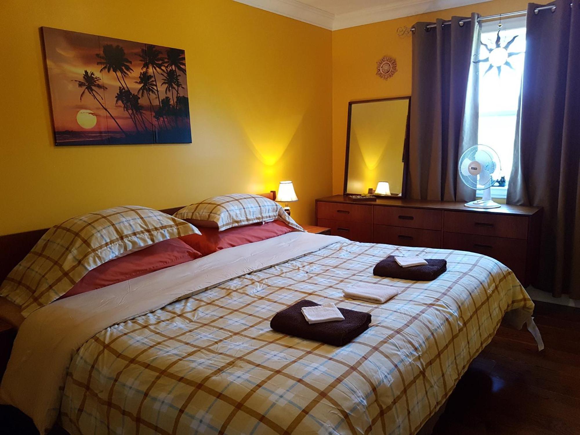 Gîte Le Trésor Caché Bed&Breakfast Chelsea Extérieur photo