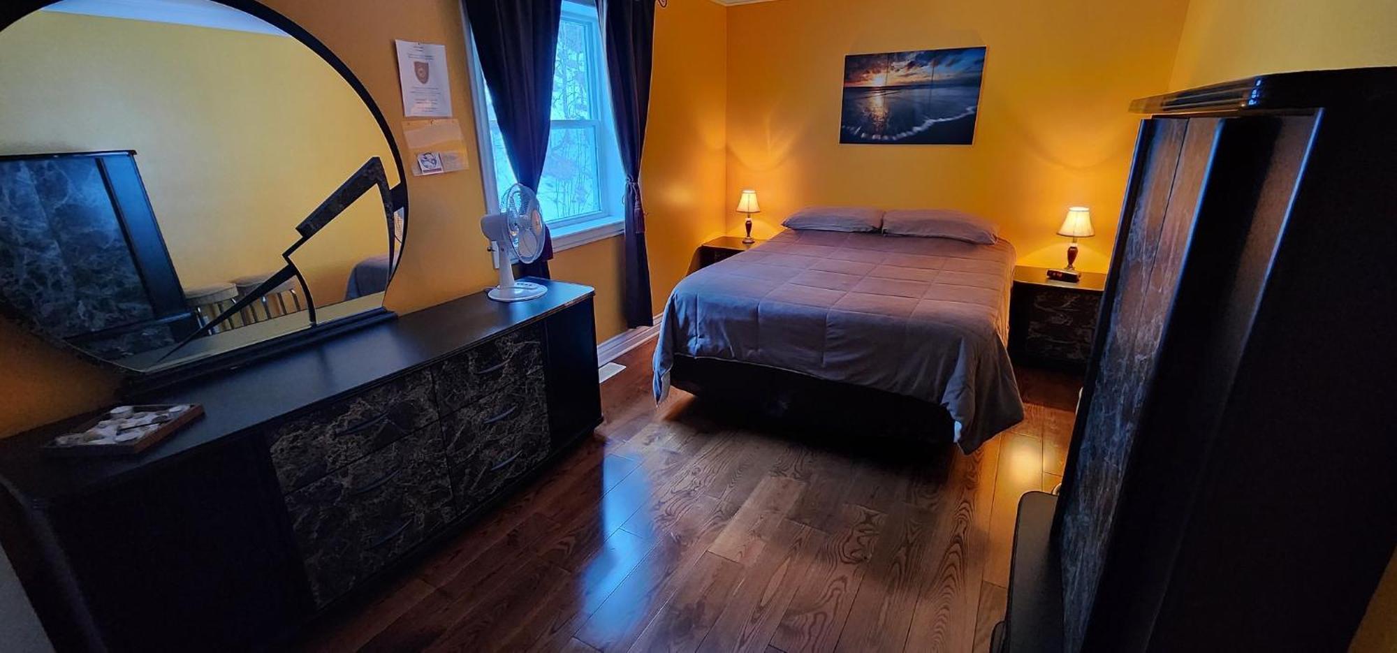 Gîte Le Trésor Caché Bed&Breakfast Chelsea Extérieur photo