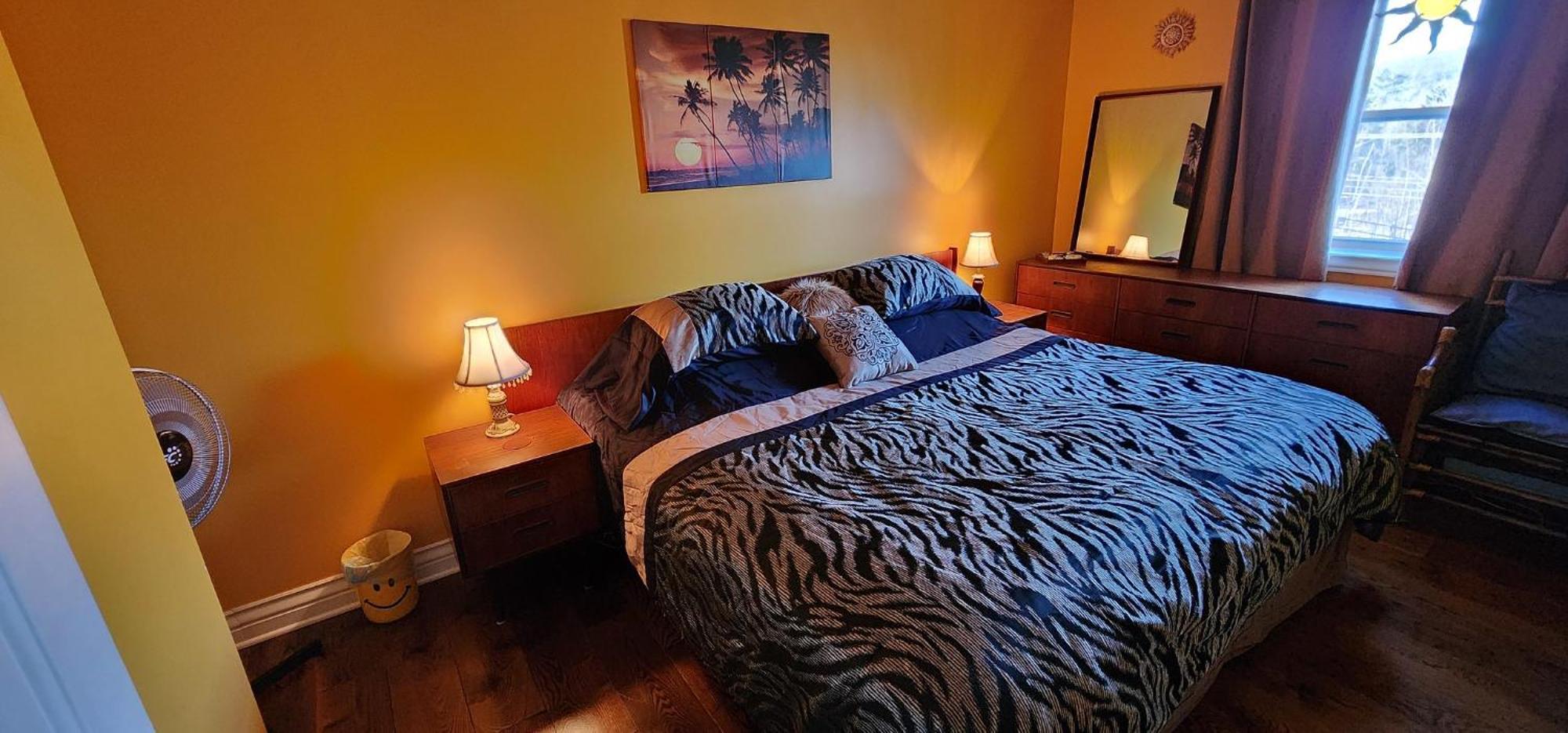 Gîte Le Trésor Caché Bed&Breakfast Chelsea Extérieur photo
